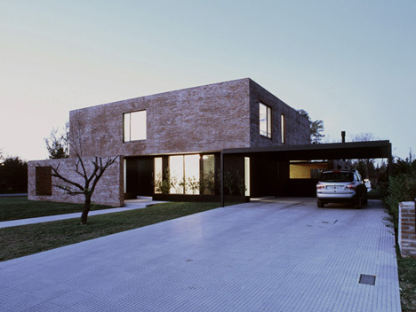MYP House by Estudio BaBO