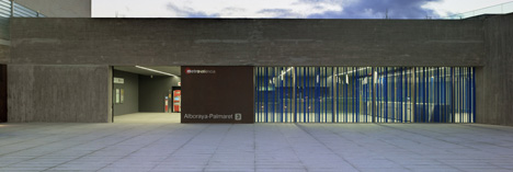 Alboraya-Palmaret metro station by Rstudio