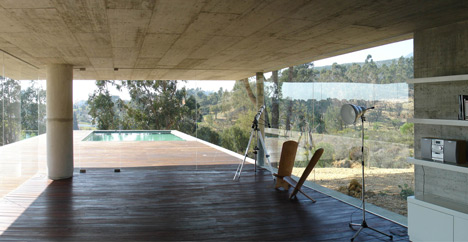 House in Pedrogão by Phyd Arquitectura 
