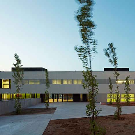 Castellbisbal School by MMDM Arquitectes