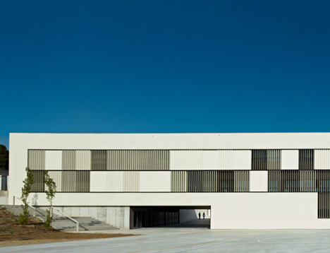 Castellbisbal School by MMDM Arquitectes