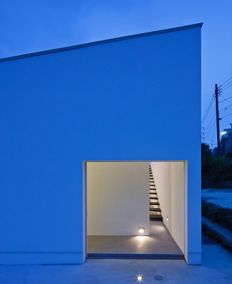 MUR by Apollo Architects and Associates