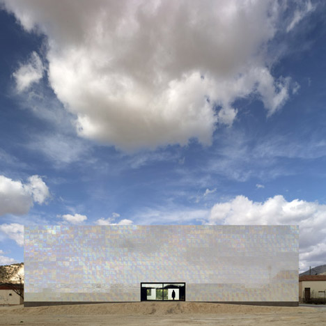Music Hall and House in Algueña by Cor & Asociados