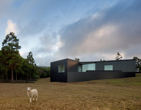 CZ House by SAMI arquitectos