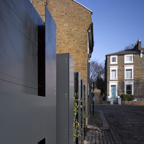Murray Mews by Moxon Architects