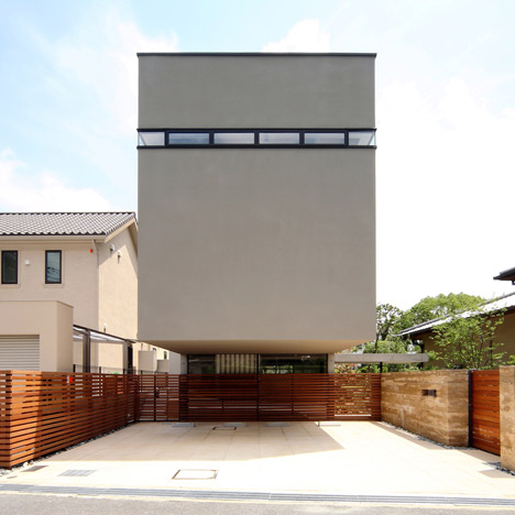 House in Senri by Shogo Iwata