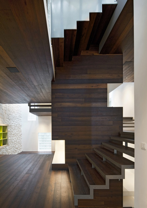 Step House by Moussafir Architectes