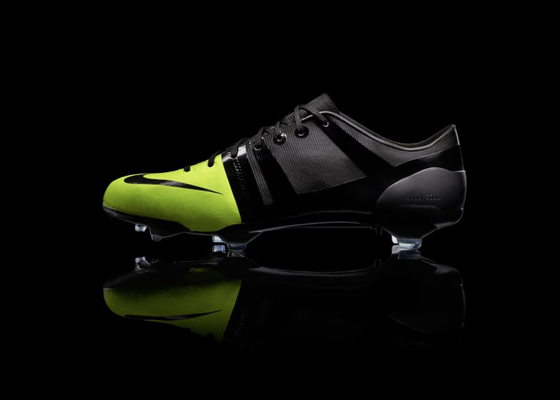 fastest football boots