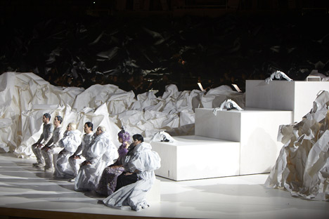 Don Giovanni set design by Frank Gehry
