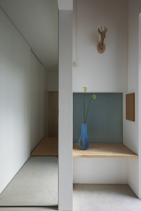 House in Futako-Shinchi by Tato Architects