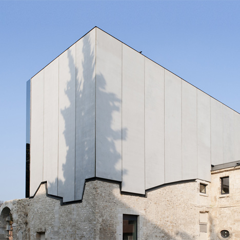 Music School Louviers extension by Opus 5