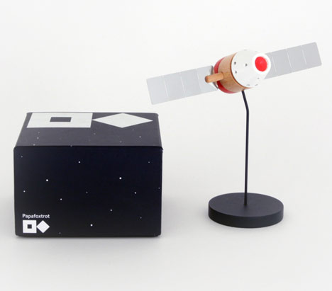 Competition: twenty wooden satellite models by Papafoxtrot to be won