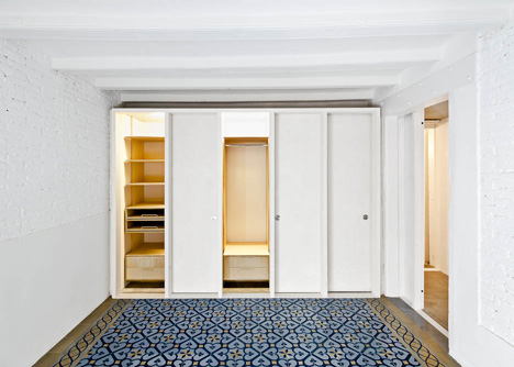 Apartment refurbishment in Gràcia by Vora Arquitectura
