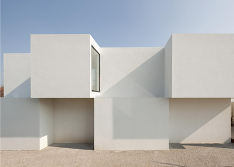 House DZ by Graux & Baeyens Architecten