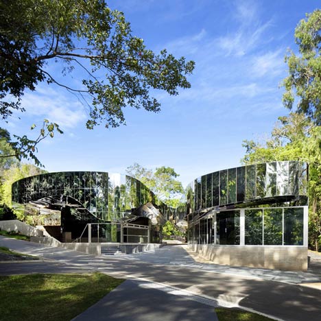 Cairns Botanic Gardens Visitors Centre by Charles Wright Architects