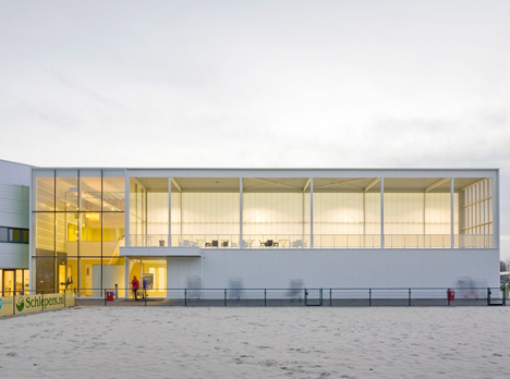 De Rietlanden Sports Hall by Slangen + Koenis Architects