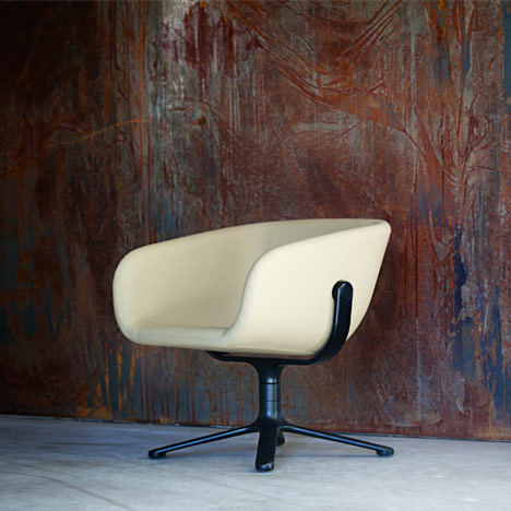 Scoop chair by KiBiSi for Globe Zero 4