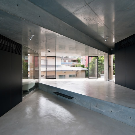 Motoazabu Apartment sYms by Kiyonobu Nakagame Architect & Associates
