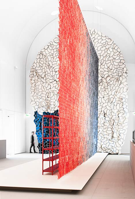 Momentané exhibition by Ronan and Erwan Bouroullec