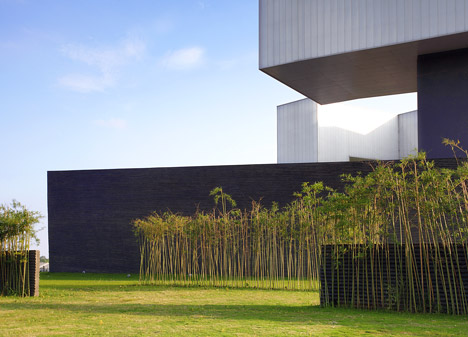 Nanjing Sifang Art Museum by Steven Holl Architects
