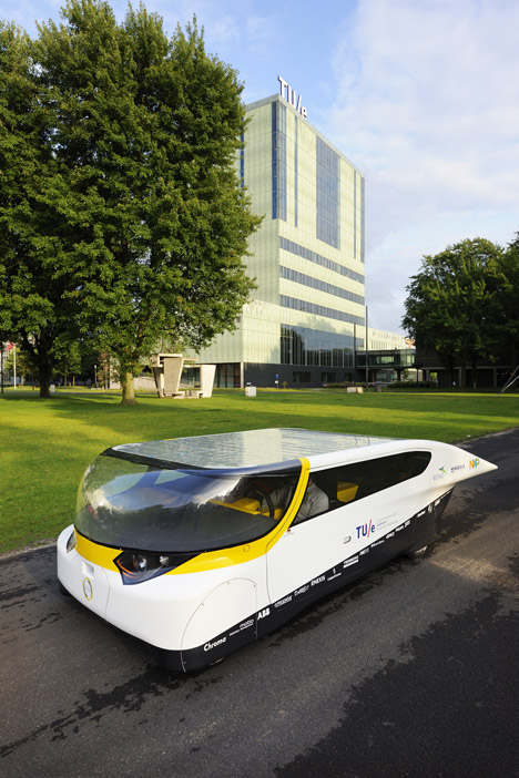 Solar-powered family car by Eindhoven University of Technology