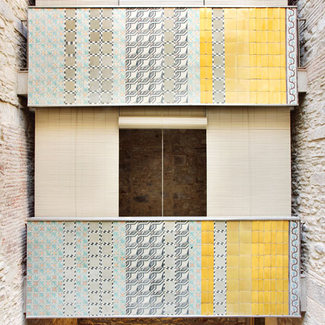 Casa Collage by Bosch.Capdeferro – Interior Design prize, Tile of Spain Awards 2011. Image by Jose Hevia (also top)