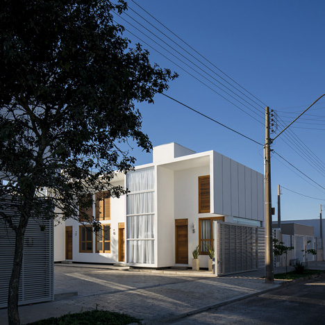 AV Houses by Corsi Hirano Arquitetos