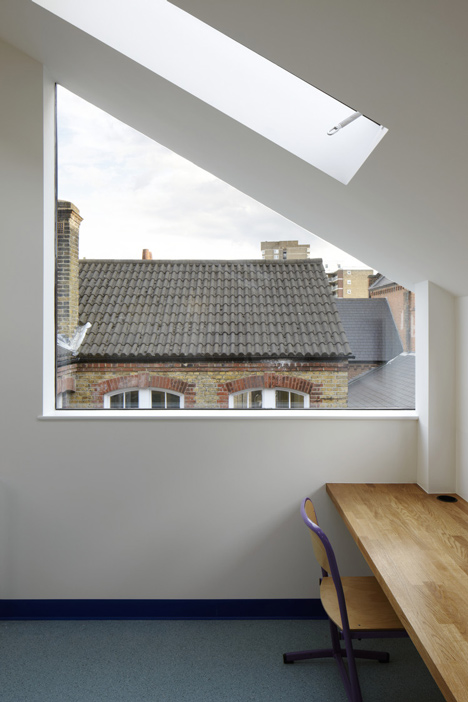 Classroom extension by Studio Webb Architects