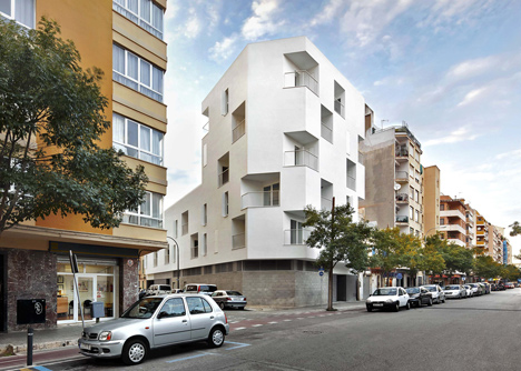 Social Housing in Palma by Ripolltizon