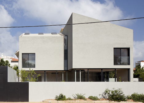 EJ House by Paritzki & Liani Architects