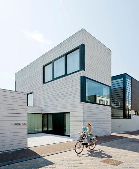 Urban Villa in Amsterdam by Pasel Kuenzel Architects