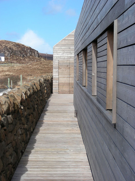 Borreraig House on a Scottish island by Dualchas Architects