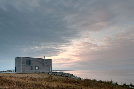 Cliff House by MacKay-Lyons Sweetapple Architects is perched over a sheer rock face