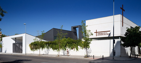 La Ascension del Senor Church by AGi architects