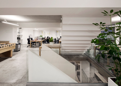 Office in Mexico that centres around its staircase