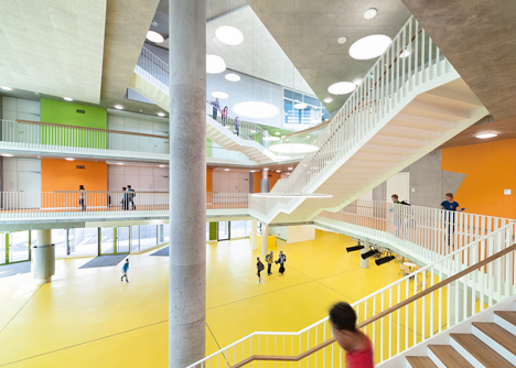 Secondary School Ergolding by Behnisch Architekten