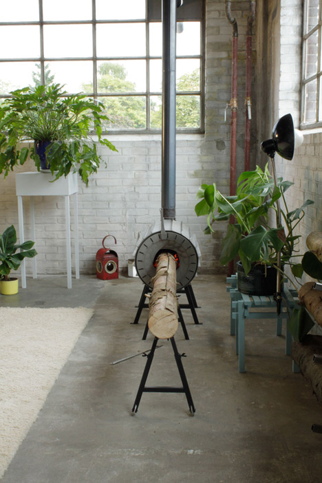 Spruce Stove that burns a whole tree trunk by Michiel Martens and Roel de Boer