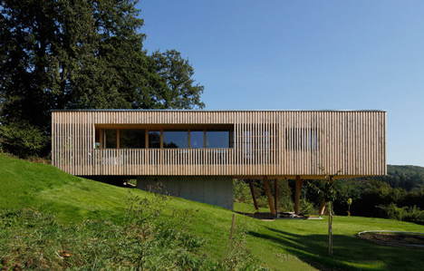 House Under the Oaks by Juri Troy Architects
