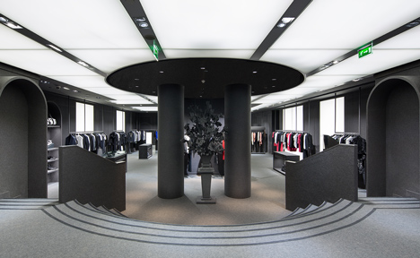 Viktor & Rolf flagship store in Paris by Architecture and Associes