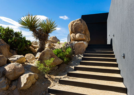 Oller & Pejic's Desert House designed to look "like a shadow"