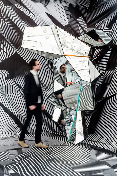 Monochrome graphics create optical illusions at Tobias Rehberger's solo exhibition