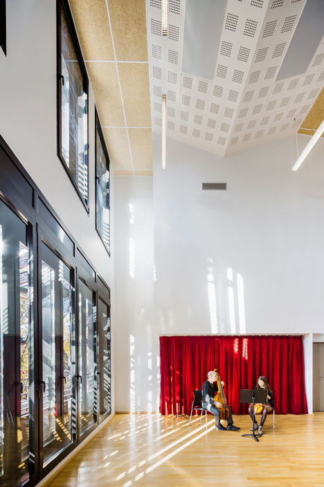 Music conservatory in Paris with cantilevered studios by Basalt Architecture