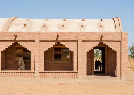 Primary school Tanouan Ibin in Mali by Levs Architecten