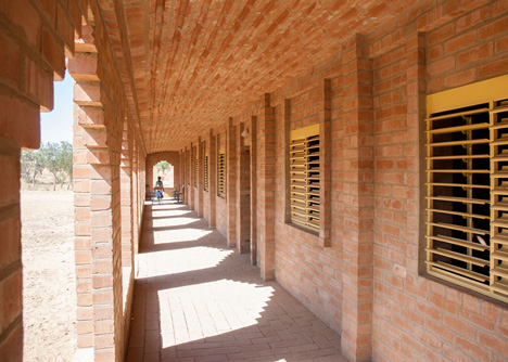 Primary school Tanouan Ibin in Mali by Levs Architecten