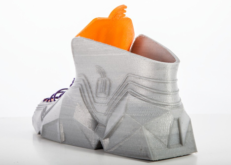 3D-printed shoes by Recreus scrunch up to fit into pockets