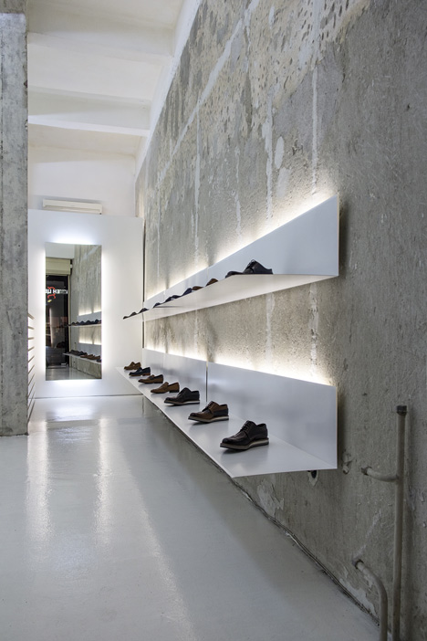 La Scarpa shoe shop by Elia Nedkov