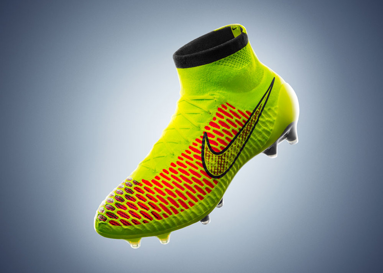 tonto Multitud Permitirse Nike adapts Flyknit technology to launch knitted football boot
