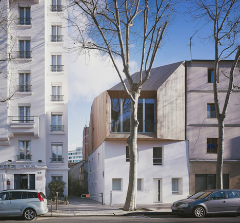 One-storey addition to house in Paris by BANG Architectes