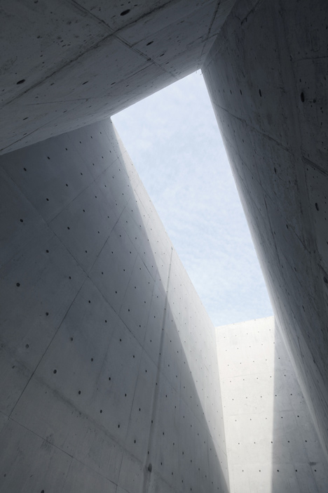 Nameless Architecture adds concrete church to growing Korean town