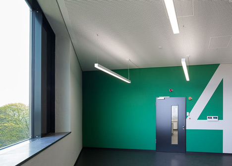 Chemistry laboratory in Aachen by KSG